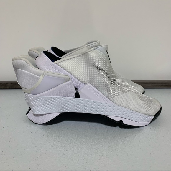 Nike Women's Go Flyease Slip-On Running Shoes-Size 7.5 NWOT - Picture 2 of 13